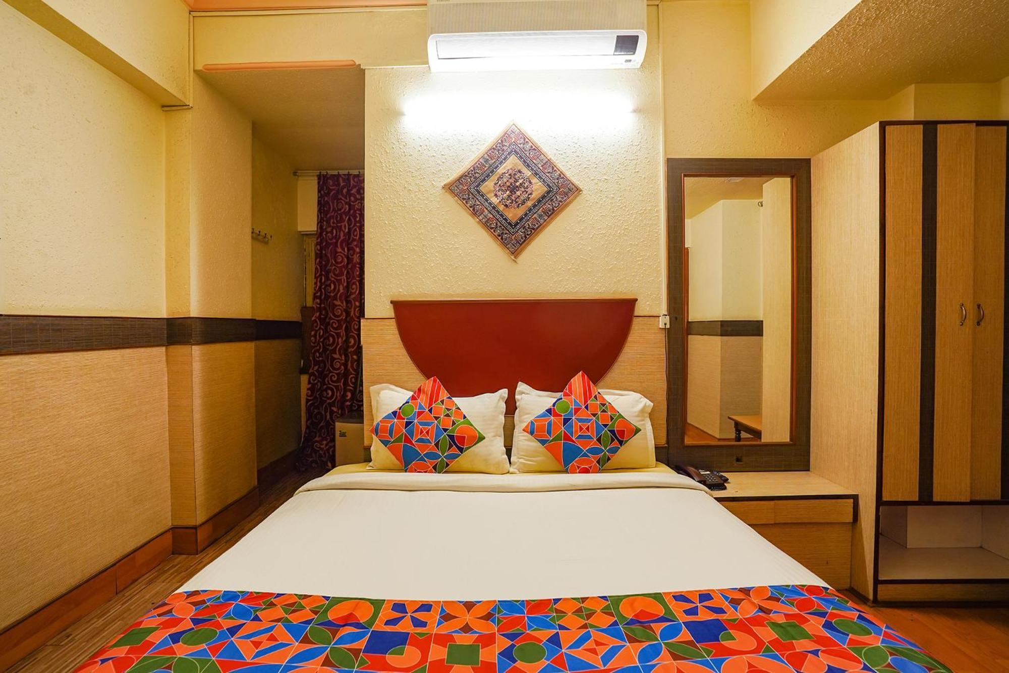 העיר בנגלור Hotel Lalbagh Gardenia מראה חיצוני תמונה