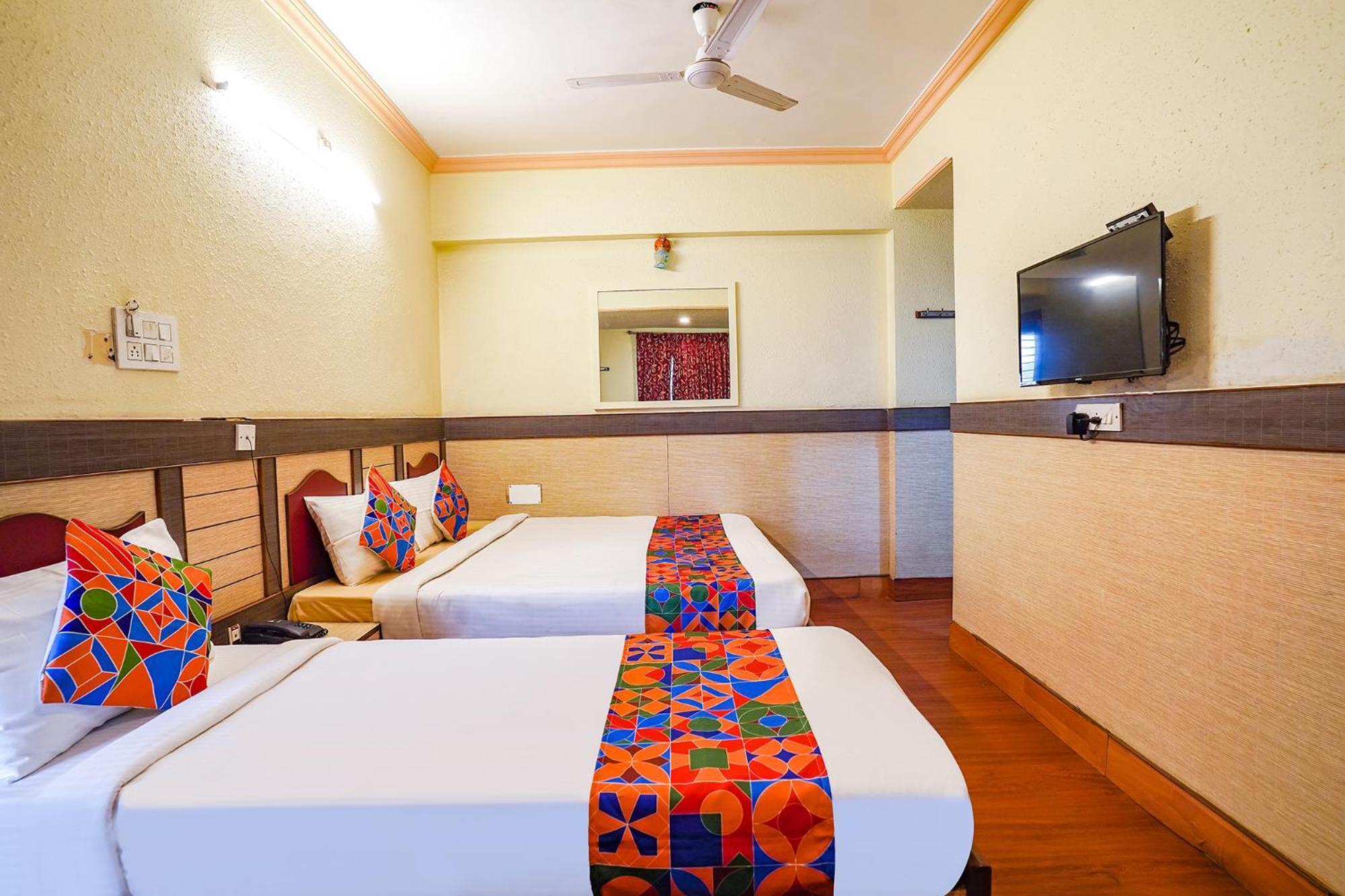 העיר בנגלור Hotel Lalbagh Gardenia מראה חיצוני תמונה