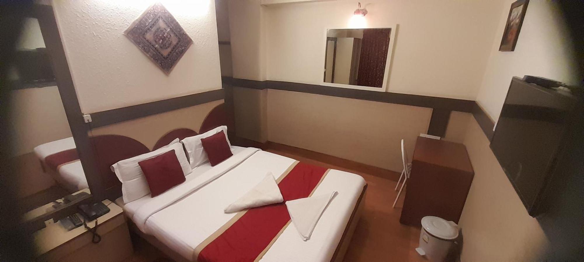 העיר בנגלור Hotel Lalbagh Gardenia מראה חיצוני תמונה